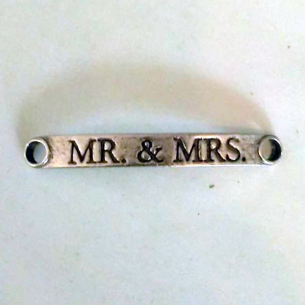Lenny & Eva Bar Sentiment: Silver Mr. & Mrs.